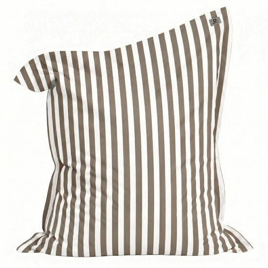 Pouf beige 180x140 cm en situation extérieure