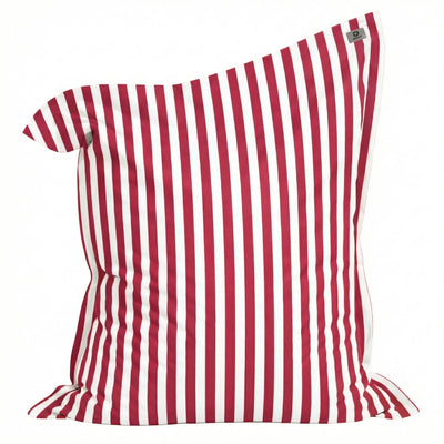 Pouf rouge 180x140 cm en situation extérieure