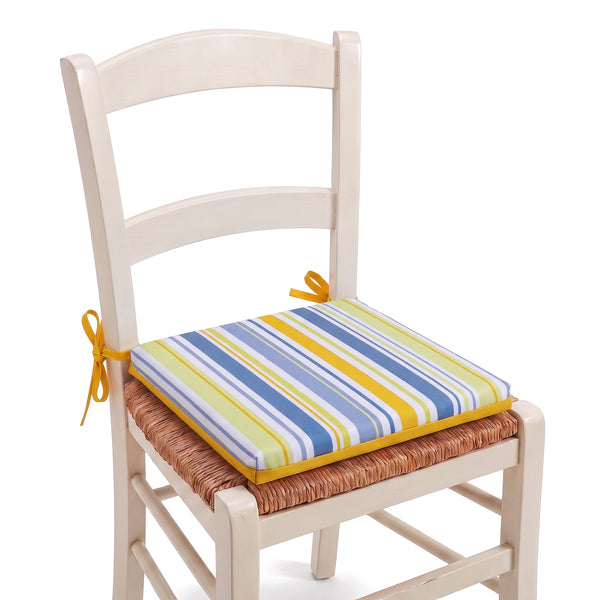 Cuscino per sedia 35x35 Motivo Righe Solari legato a una sedia
