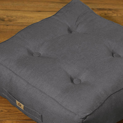 Deux poufs d'intérieur en lin gris chiné, épais 12 cm, parfaits pour la décoration et le confort.