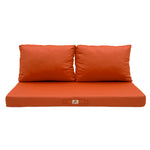 Ensemble de coussins de salon de jardin orange Deco-arts.fr, déhoussables et anti-UV, pour fauteuils et canapés.