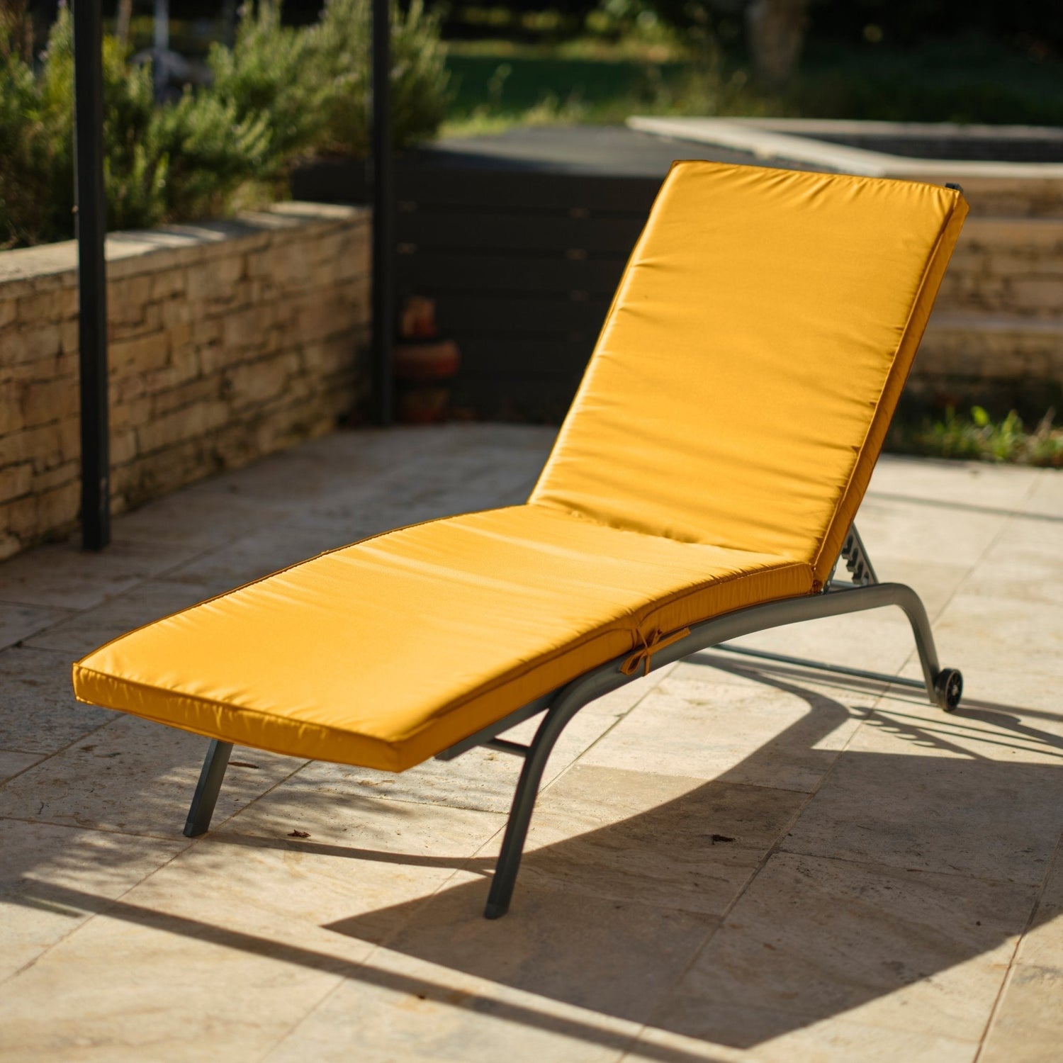 Coussin pour bain de soleil déhoussable collection été 2023 - Deco-arts.fr