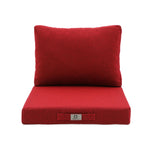 Finition et coutures coussin rouge bordeaux