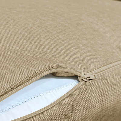 Ensemble de 2 coussins beige pour fauteuils et canapés, effet lin, déhoussables, dimensions 50x50 cm, pour assise et dossier.