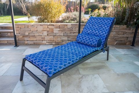 SET di 2 Cuscini per Sedia Lunga e Sdraio 195/60 cm + 2 Cuscino - Anti-UV e Impermeabile - Motivo Nautico Blu