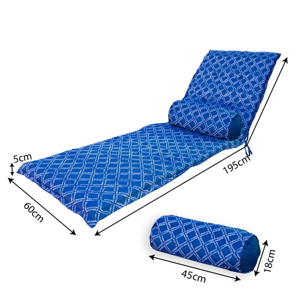 Deux coussins de chaise longue bleu à motif nautique avec deux traversins, anti-UV pour bains de soleil, marque Deco-arts.fr
