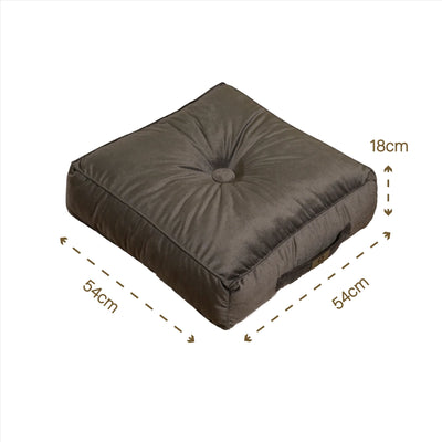 Deux poufs en velours gris foncé, taille XL 54x54 cm, avec épaisseur de 18 cm, pour un intérieur confortable et élégant.