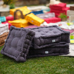 Lot de 2 coussins de sol géants 60x60 cm gris carbone, épais 15 cm avec poignées, coussins décoratifs Deco Arts.