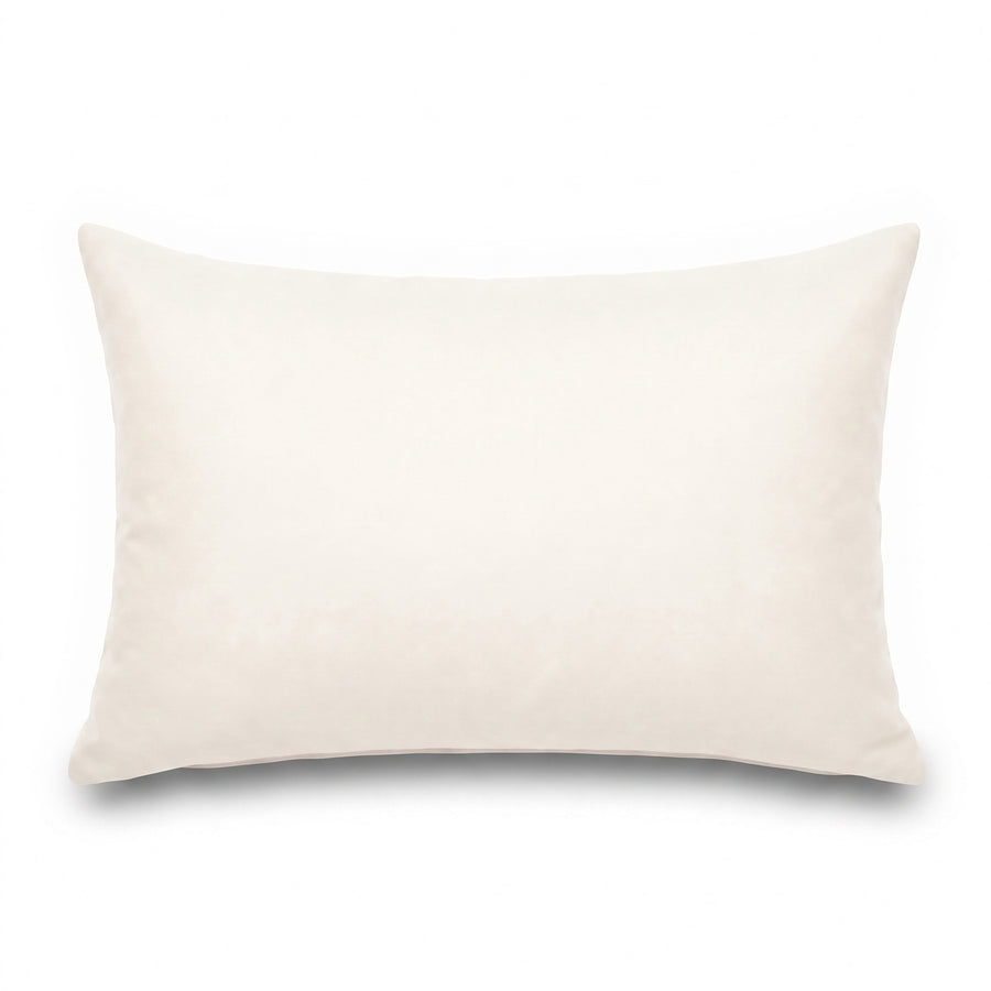 Cuscino d'accento 60x35 Bianco Sporco disteso, su fondo bianco