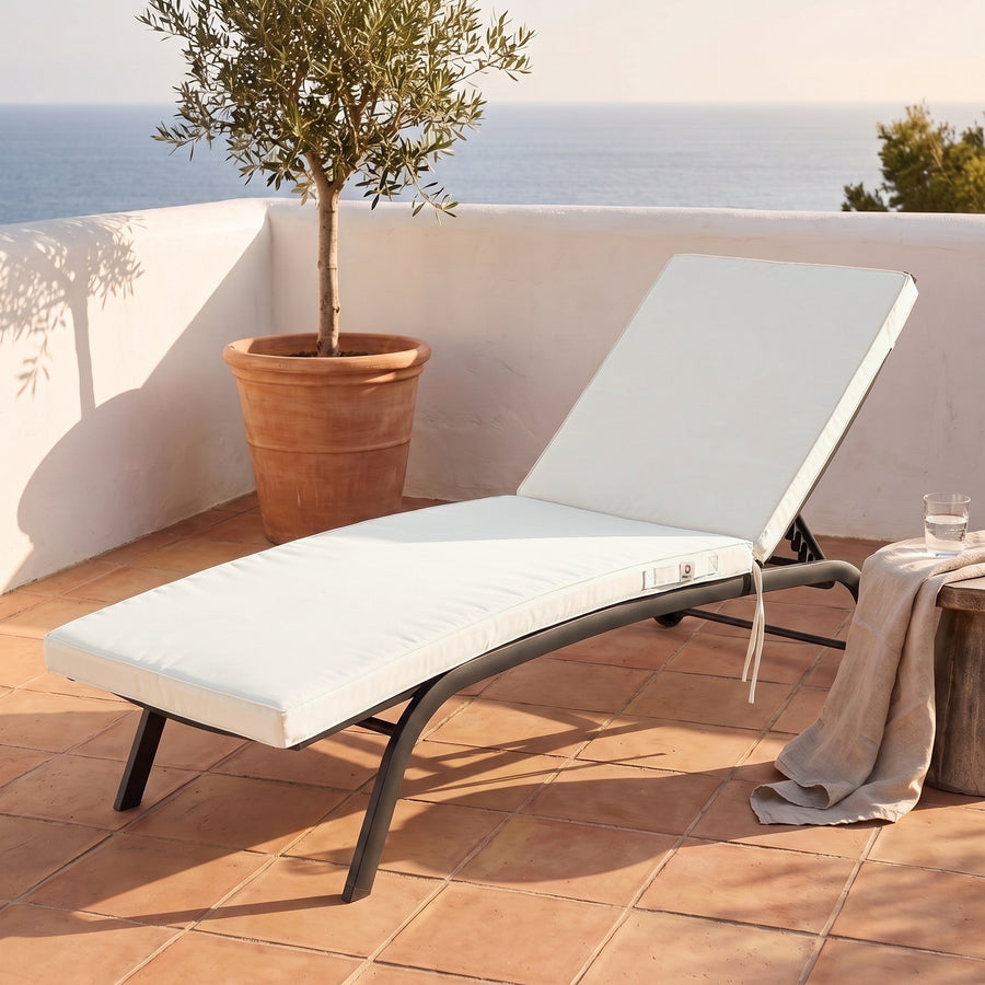 Materassino lettino prendisole 185x60 Bianco Sporco su un lettino, terrazza vista mare
